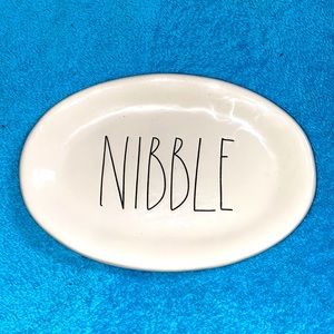 Magenta by Rae Dunn appetizer plate